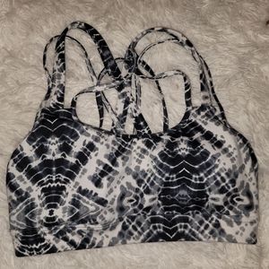 NWOT Victoria's Secret Sport removable pads sports bra Comfortable and sexy Med.